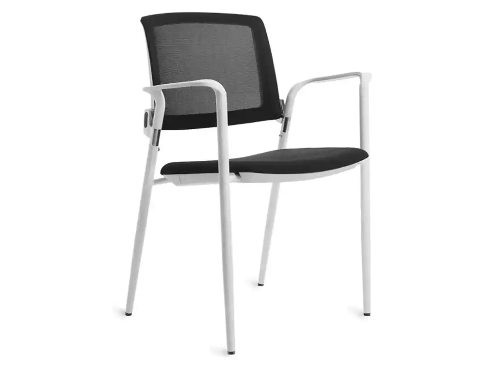 [173805] Silla rocada confidente brazos fijos estructura metalica blanca asiento tela ignifuga respaldo de malla